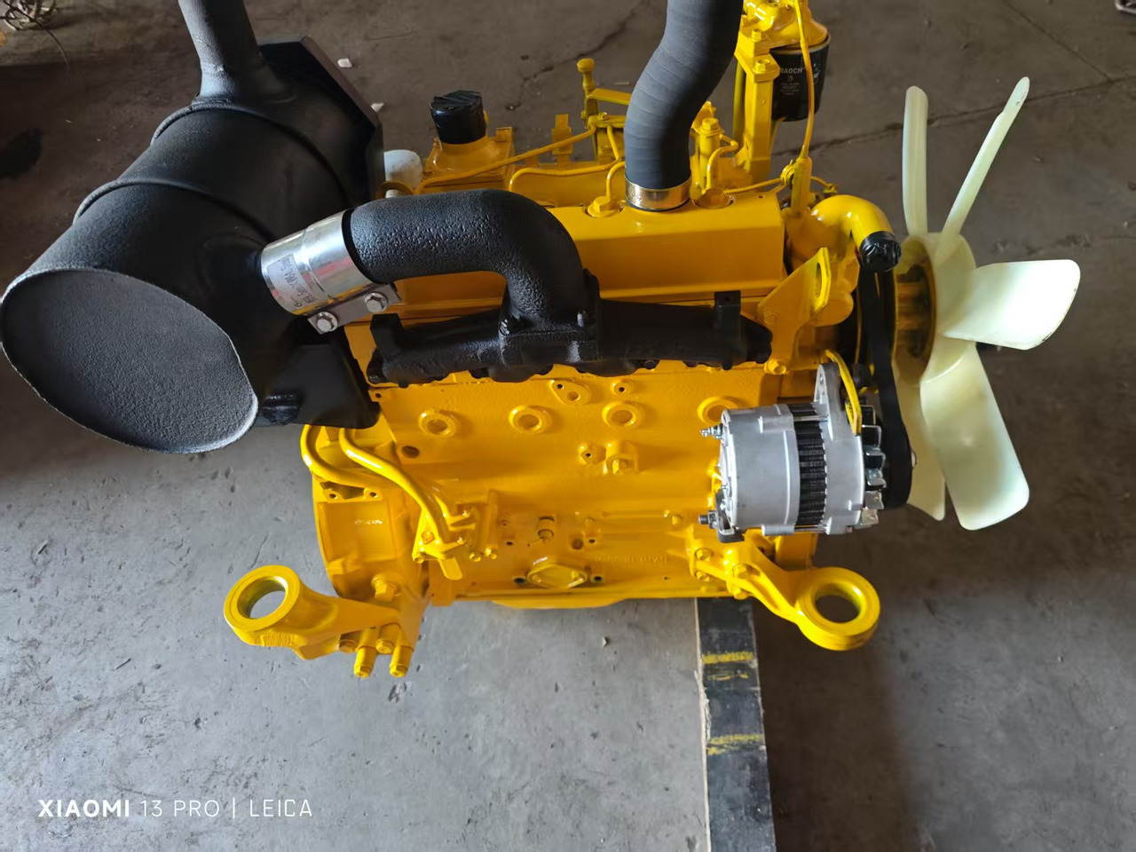 KOMATSU 4D95LE - Motor pre Rýpadlo: obrázok 2 KOMATSU 4D95LE - Motor pre Rýpadlo: obrázok 2