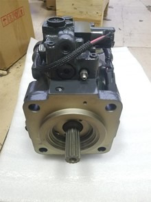 KOMATSU 708-1S-00241 - Hydraulické čerpadlo pre Rýpadlo: obrázok 1 KOMATSU 708-1S-00241 - Hydraulické čerpadlo pre Rýpadlo: obrázok 1