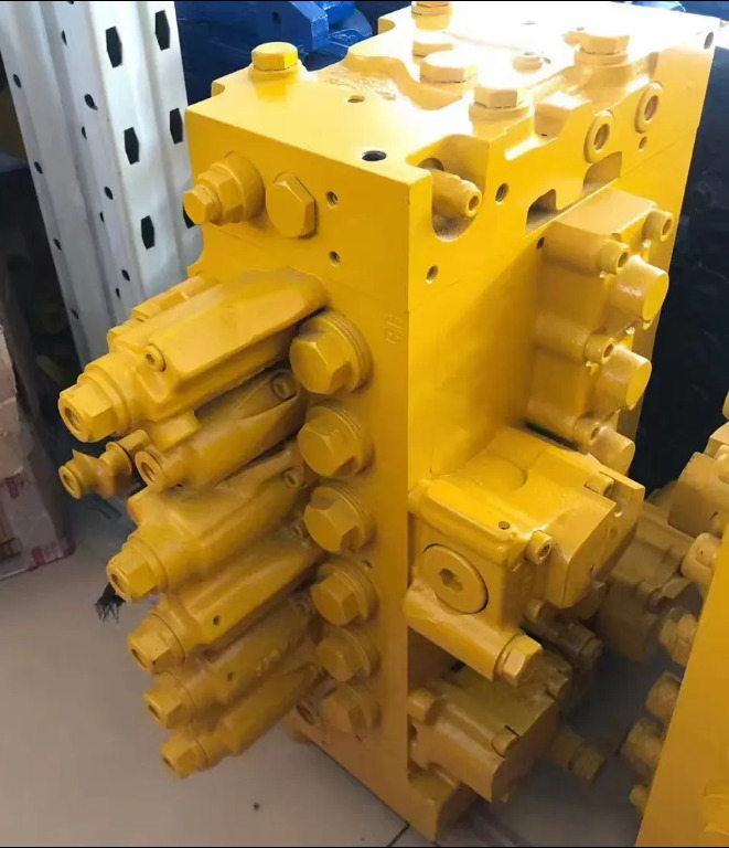 KOMATSU - Ventil pre Rýpadlo: obrázok 1 KOMATSU - Ventil pre Rýpadlo: obrázok 1