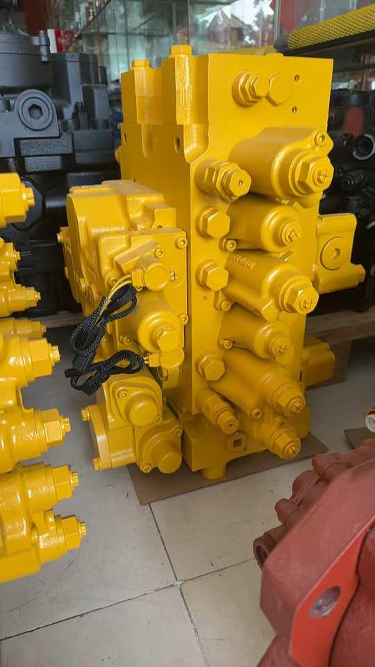 KOMATSU - Ventil pre Rýpadlo: obrázok 2 KOMATSU - Ventil pre Rýpadlo: obrázok 2