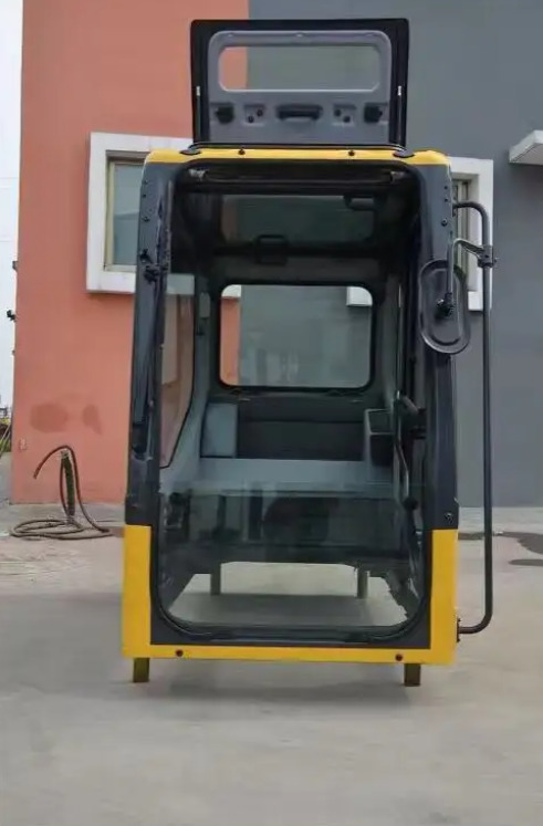 KOMATSU pc200-7 - Kabína pre Rýpadlo: obrázok 2 KOMATSU pc200-7 - Kabína pre Rýpadlo: obrázok 2