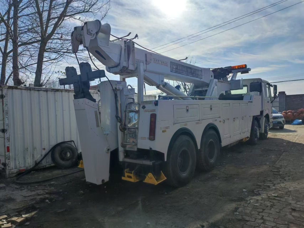 SINOTRUK wrecker - Nákladné auto: obrázok 3 SINOTRUK wrecker - Nákladné auto: obrázok 3