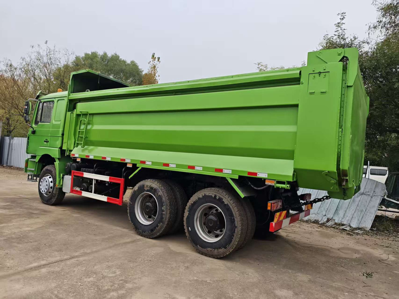 SHACMAN F3000 - Cisternové vozidlo: obrázok 1 SHACMAN F3000 - Cisternové vozidlo: obrázok 1