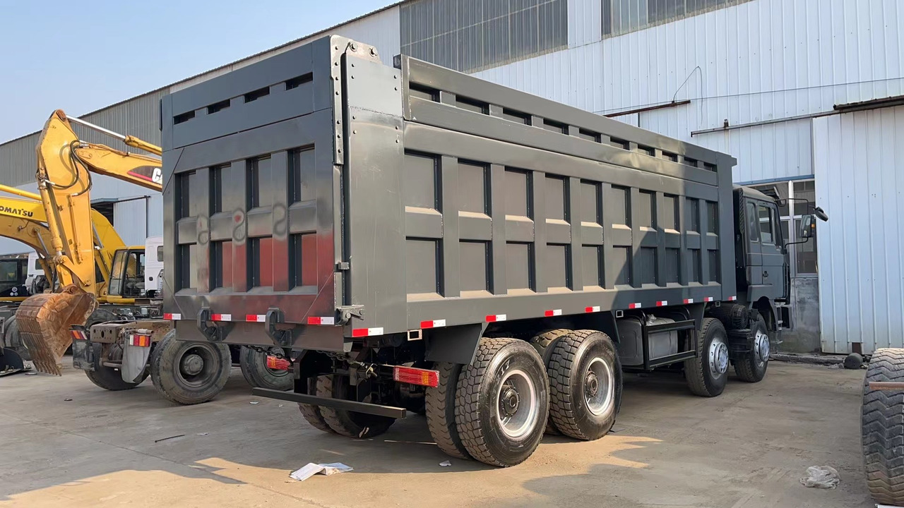 SHACMAN Shacman F3000 8*4 dump truck - Sklápač: obrázok 2 SHACMAN Shacman F3000 8*4 dump truck - Sklápač: obrázok 2
