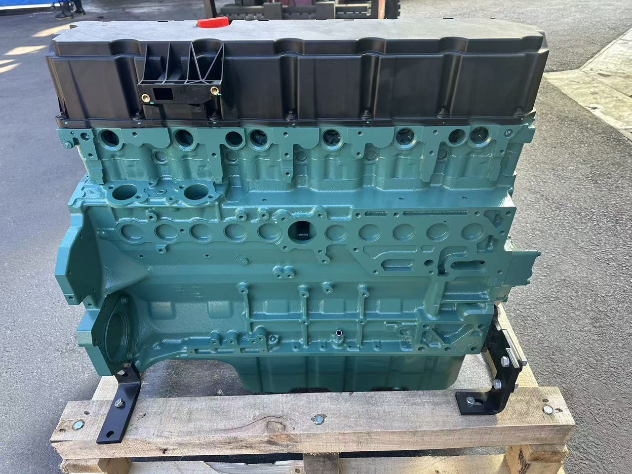 VOLVO D8K - Blok valcov pre Rýpadlo: obrázok 1 VOLVO D8K - Blok valcov pre Rýpadlo: obrázok 1