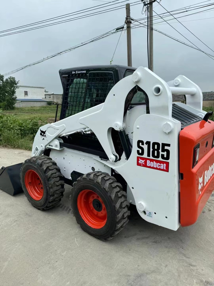 BOBCAT High Quality BOBCAT-S185 Skid Steer Loader in Good Condition - Šmykom riadený nakladač: obrázok 4 BOBCAT High Quality BOBCAT-S185 Skid Steer Loader in Good Condition - Šmykom riadený nakladač: obrázok 4