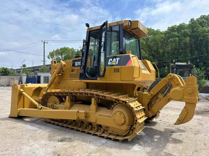 CAT D7G Bulldozer/Used CAT D7G D7H D8R Bulldozer with Ripper,construction Equipment Bulldozer - Buldozér: obrázok 4 CAT D7G Bulldozer/Used CAT D7G D7H D8R Bulldozer with Ripper,construction Equipment Bulldozer - Buldozér: obrázok 4