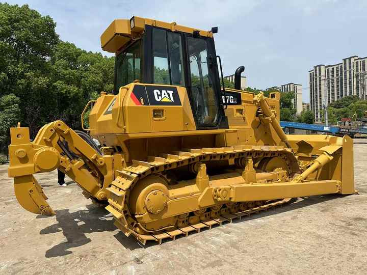 CAT D7G Bulldozer/Used CAT D7G D7H D8R Bulldozer with Ripper,construction Equipment Bulldozer - Buldozér: obrázok 2 CAT D7G Bulldozer/Used CAT D7G D7H D8R Bulldozer with Ripper,construction Equipment Bulldozer - Buldozér: obrázok 2