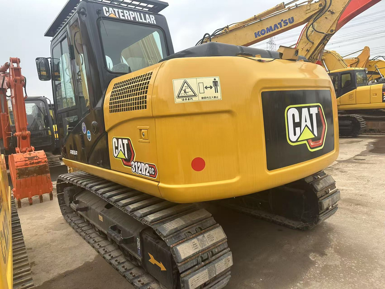 CRAWLER EXCAVATOR Used Caterpillar Cat312D2 Excavator Original Japan Heavy Machinery Caterpillar 312D2 Excavator for Sale - Pásové rýpadlo: obrázok 5 CRAWLER EXCAVATOR Used Caterpillar Cat312D2 Excavator Original Japan Heavy Machinery Caterpillar 312D2 Excavator for Sale - Pásové rýpadlo: obrázok 5