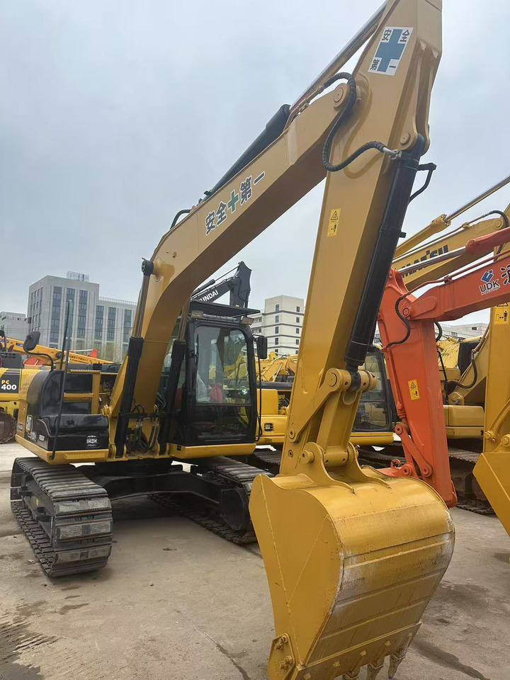 CRAWLER EXCAVATOR Used Caterpillar Cat312D2 Excavator Original Japan Heavy Machinery Caterpillar 312D2 Excavator for Sale - Pásové rýpadlo: obrázok 3 CRAWLER EXCAVATOR Used Caterpillar Cat312D2 Excavator Original Japan Heavy Machinery Caterpillar 312D2 Excavator for Sale - Pásové rýpadlo: obrázok 3