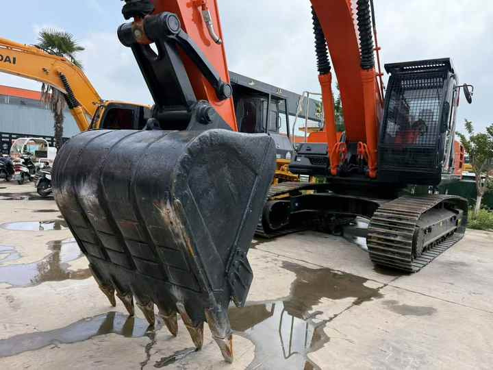 Certified Hitachi ZX350 Excavator | Low Hours, Full Service History | Global Shipping - Pásové rýpadlo: obrázok 4 Certified Hitachi ZX350 Excavator | Low Hours, Full Service History | Global Shipping - Pásové rýpadlo: obrázok 4