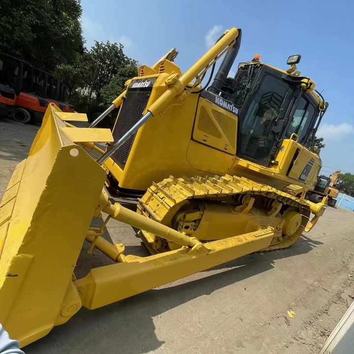 Cheap Price komatsu D65 Bulldozer with Ripper , Original Made Dozer komatsu D65 , komatsu D65p D80p D85p Bulldozer - Buldozér: obrázok 4 Cheap Price komatsu D65 Bulldozer with Ripper , Original Made Dozer komatsu D65 , komatsu D65p D80p D85p Bulldozer - Buldozér: obrázok 4