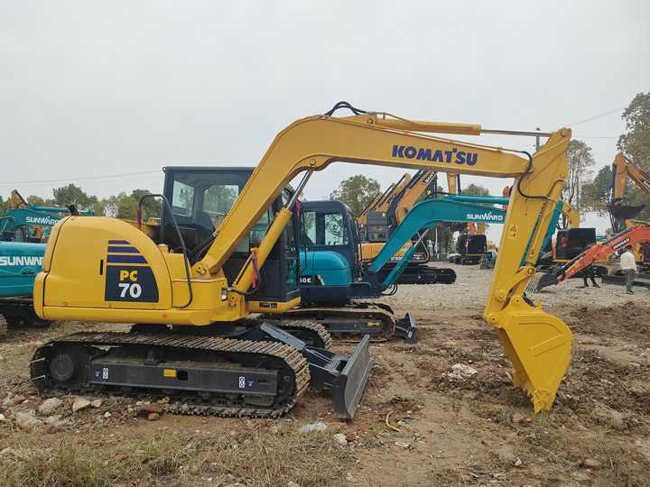 Cheap Used Komatsu PC70-8 Crawler Excavator with High Efficiency Used Heavy M achinery Komatsu PC70-8 Digger Cheap for Sale - Pásové rýpadlo: obrázok 5 Cheap Used Komatsu PC70-8 Crawler Excavator with High Efficiency Used Heavy M achinery Komatsu PC70-8 Digger Cheap for Sale - Pásové rýpadlo: obrázok 5