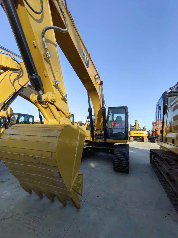 EXCAVATOR Used Cat 330GC Excavator: Unleash Unmatched Power and Precision for All Your Construction Endeavors.Low Price and Good Quality - Pásové rýpadlo: obrázok 3 EXCAVATOR Used Cat 330GC Excavator: Unleash Unmatched Power and Precision for All Your Construction Endeavors.Low Price and Good Quality - Pásové rýpadlo: obrázok 3