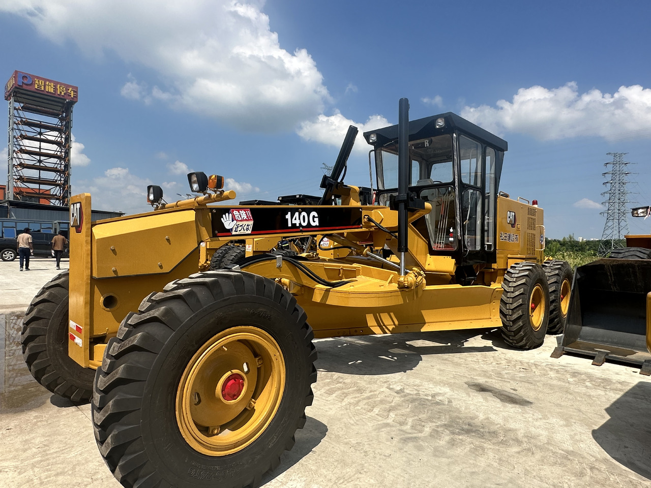 GRADER CAT 140G GRADER | Ideal for Mining & Demolition | Global Export & COD Accepted - Zrovnávač: obrázok 4 GRADER CAT 140G GRADER | Ideal for Mining & Demolition | Global Export & COD Accepted - Zrovnávač: obrázok 4