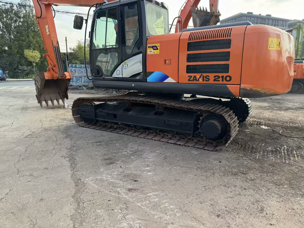 HITACHI - Pásové rýpadlo: obrázok 5 HITACHI - Pásové rýpadlo: obrázok 5