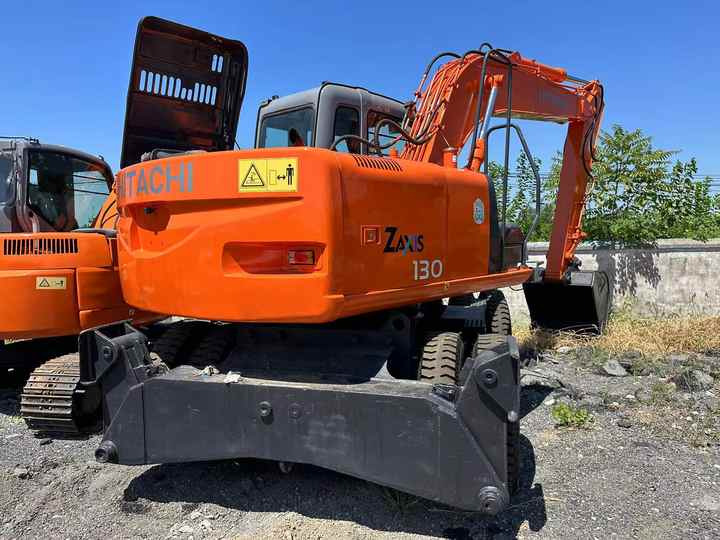 Hot Sale! Used Hitachi ZX130 Wheel Excavator |Excellent Condition| Best Price | Perfect for Construction & Road Projects - Rýpadlo: obrázok 4 Hot Sale! Used Hitachi ZX130 Wheel Excavator |Excellent Condition| Best Price | Perfect for Construction & Road Projects - Rýpadlo: obrázok 4