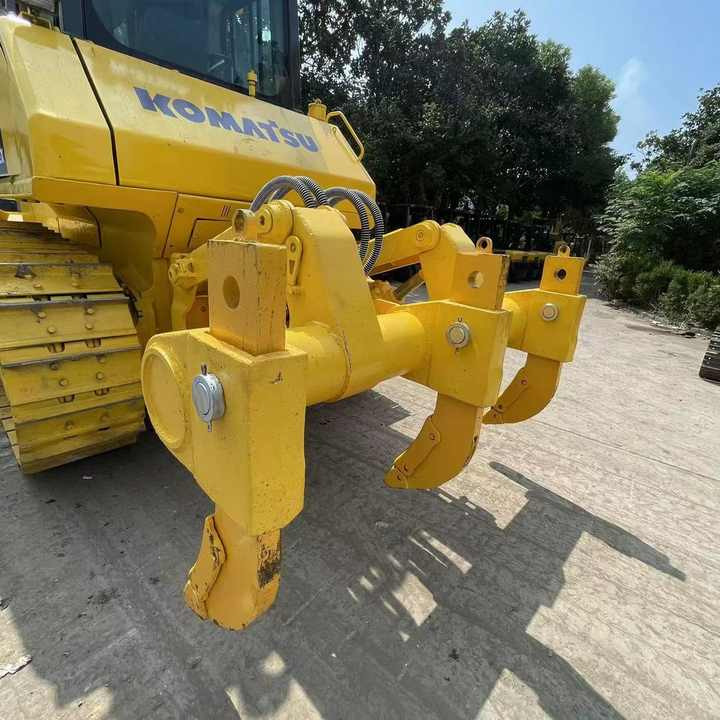 Komatsu D65EX High Efficiency Bulldozer komatsu Engine 180HP Crawler Bulldozer China - Buldozér: obrázok 5 Komatsu D65EX High Efficiency Bulldozer komatsu Engine 180HP Crawler Bulldozer China - Buldozér: obrázok 5