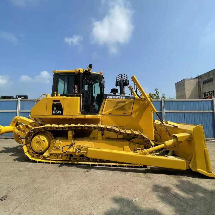 Komatsu D65EX High Efficiency Bulldozer komatsu Engine 180HP Crawler Bulldozer China - Buldozér: obrázok 1 Komatsu D65EX High Efficiency Bulldozer komatsu Engine 180HP Crawler Bulldozer China - Buldozér: obrázok 1