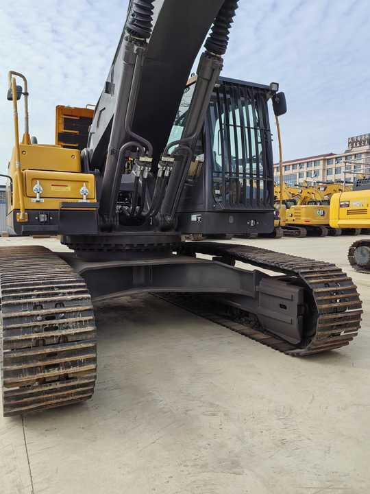 Large Excavator volvo Ec480 with Good Condition for Sale Used volvo Brand Ec210 240 290 380 480 Excavator for Sale - Rýpadlo: obrázok 4 Large Excavator volvo Ec480 with Good Condition for Sale Used volvo Brand Ec210 240 290 380 480 Excavator for Sale - Rýpadlo: obrázok 4