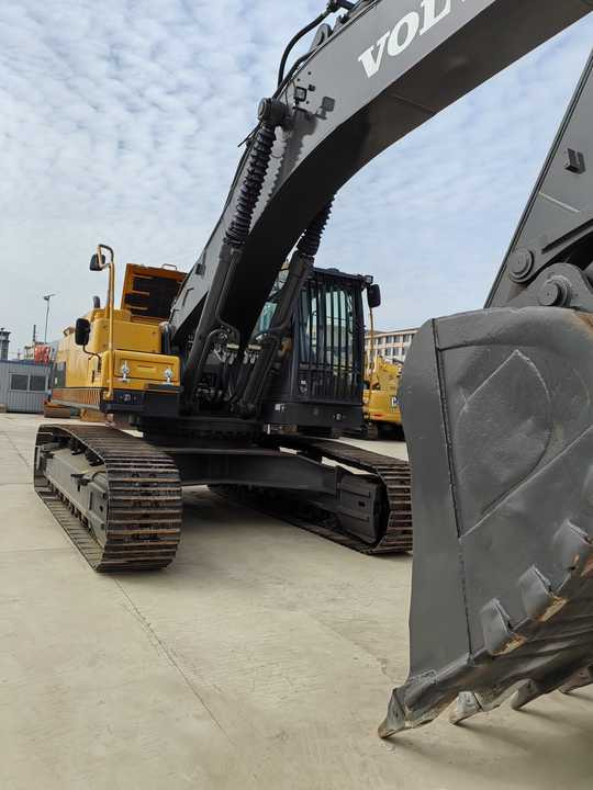 Large Excavator volvo Ec480 with Good Condition for Sale Used volvo Brand Ec210 240 290 380 480 Excavator for Sale - Rýpadlo: obrázok 5 Large Excavator volvo Ec480 with Good Condition for Sale Used volvo Brand Ec210 240 290 380 480 Excavator for Sale - Rýpadlo: obrázok 5