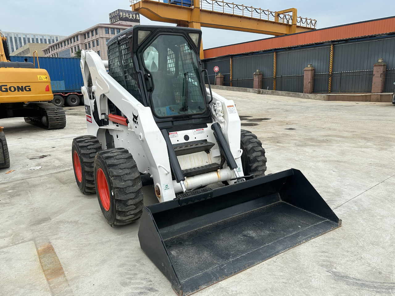 Second hand Hot sale skid-steers Bobcat S300 - Šmykom riadený nakladač: obrázok 3 Second hand Hot sale skid-steers Bobcat S300 - Šmykom riadený nakladač: obrázok 3