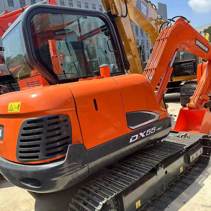 USED Doosan Dx55 Mini Excavator with Good Condition for Sale - Rýpadlo: obrázok 1 USED Doosan Dx55 Mini Excavator with Good Condition for Sale - Rýpadlo: obrázok 1