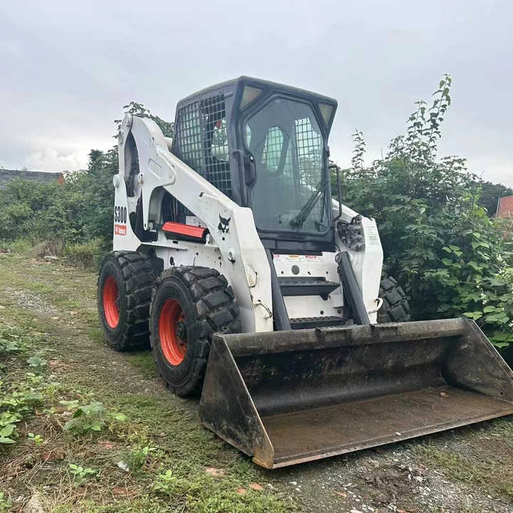 Used Bob Cat Bob Cat S300 Used Skid Steer Wheel Loader Multifunctional Track Loaders Bobcat - Kolesový nakladač: obrázok 5 Used Bob Cat Bob Cat S300 Used Skid Steer Wheel Loader Multifunctional Track Loaders Bobcat - Kolesový nakladač: obrázok 5