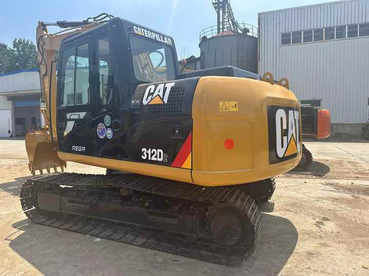 Used Caterpillar Cat312D2 Excavator Original Japan Heavy Machinery Caterpillar 312D2 Excavator for Sale - Pásové rýpadlo: obrázok 4 Used Caterpillar Cat312D2 Excavator Original Japan Heavy Machinery Caterpillar 312D2 Excavator for Sale - Pásové rýpadlo: obrázok 4