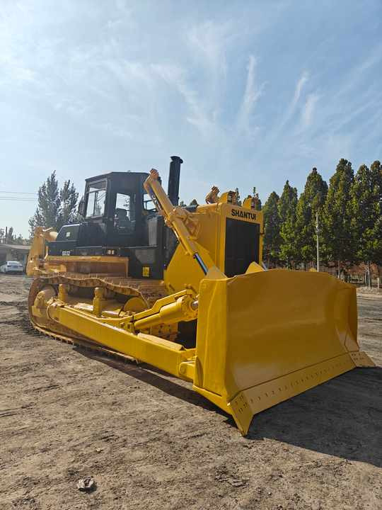 Used Construction Machinery Shantui SD32 Bulldozer for Sales S Econd-hand SD22 32 Bulldozer Crawler Type Bulldozer Price Lower - Buldozér: obrázok 4 Used Construction Machinery Shantui SD32 Bulldozer for Sales S Econd-hand SD22 32 Bulldozer Crawler Type Bulldozer Price Lower - Buldozér: obrázok 4