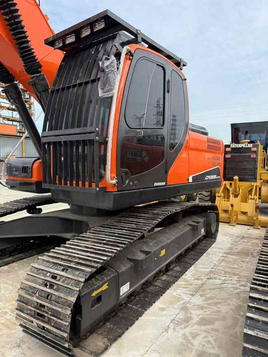 Used Digger Doosan DX225LC-9T Construction Machinery Construction Digger Used Doosan DX225LC-9T Cheap Excavator - Pásové rýpadlo: obrázok 5 Used Digger Doosan DX225LC-9T Construction Machinery Construction Digger Used Doosan DX225LC-9T Cheap Excavator - Pásové rýpadlo: obrázok 5