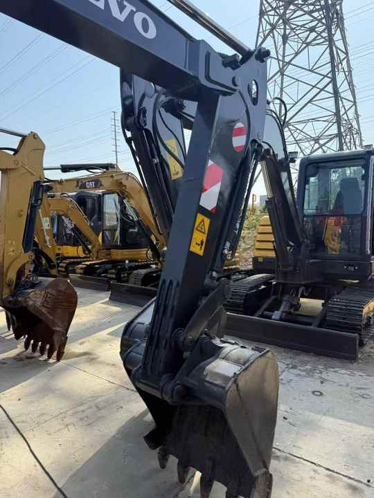 Used Digger VOLVO EC60D Construction Machinery Construction Digger Used VOLVO EC60D Cheap Excavator - Mini rýpadlo: obrázok 4 Used Digger VOLVO EC60D Construction Machinery Construction Digger Used VOLVO EC60D Cheap Excavator - Mini rýpadlo: obrázok 4