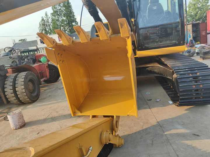 Used Excavator Caterpillar CAT315D Small and Medium-sized Original 15 Ton Excavator CAT315D for Sale - Pásové rýpadlo: obrázok 4 Used Excavator Caterpillar CAT315D Small and Medium-sized Original 15 Ton Excavator CAT315D for Sale - Pásové rýpadlo: obrázok 4