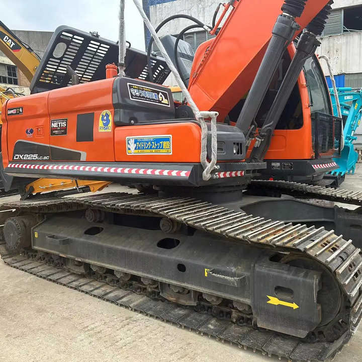 Used Excavator Doosan DX225LC-9 Excavators Mini Equipment Earth Moving Machinery Doosan Digger Excavator for Sale - Pásové rýpadlo: obrázok 1 Used Excavator Doosan DX225LC-9 Excavators Mini Equipment Earth Moving Machinery Doosan Digger Excavator for Sale - Pásové rýpadlo: obrázok 1