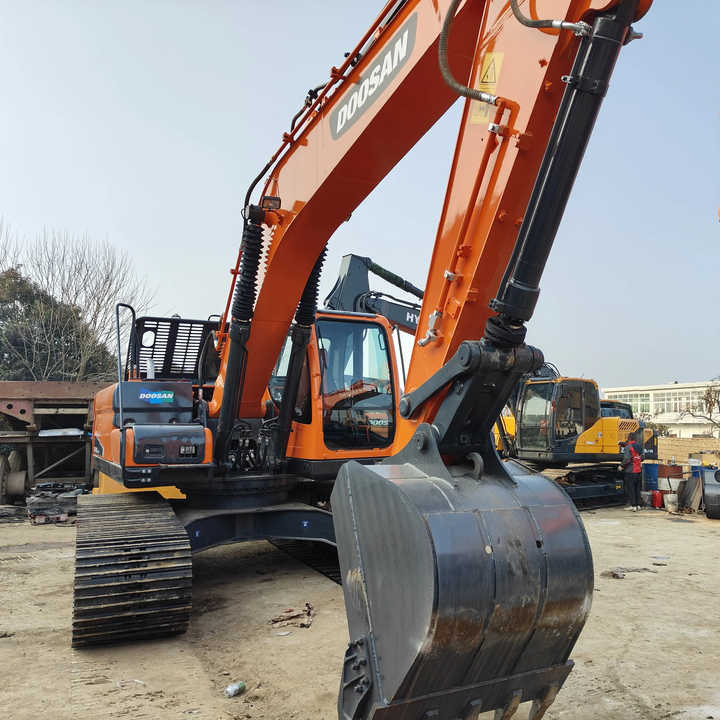 Used Excavator Doosan DX225LC-9 Excavators Mini Equipment Earth Moving Machinery Doosan Digger Excavator for Sale - Pásové rýpadlo: obrázok 5 Used Excavator Doosan DX225LC-9 Excavators Mini Equipment Earth Moving Machinery Doosan Digger Excavator for Sale - Pásové rýpadlo: obrázok 5