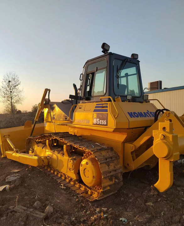 Used Famous Brand Komatsu D85 Bulldozer ,Used komatsu D85 Bulldozer in Cheaper Price and komatsu D85 for Sale - Buldozér: obrázok 4 Used Famous Brand Komatsu D85 Bulldozer ,Used komatsu D85 Bulldozer in Cheaper Price and komatsu D85 for Sale - Buldozér: obrázok 4