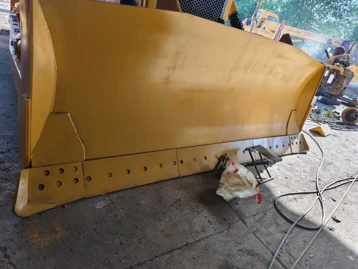Used ShanTui Brand Sd22. Used Bulldozer SD22 Earth-Moving Machinery Crawler Bulldozer for Promotion Sale Cheap Price - Buldozér: obrázok 4 Used ShanTui Brand Sd22. Used Bulldozer SD22 Earth-Moving Machinery Crawler Bulldozer for Promotion Sale Cheap Price - Buldozér: obrázok 4