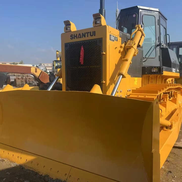 Used Shantui SD22 Crawler Bulldozer Low Price Running Working Condition for Sale SD16/SD22/SD32 in Stock - Buldozér: obrázok 1 Used Shantui SD22 Crawler Bulldozer Low Price Running Working Condition for Sale SD16/SD22/SD32 in Stock - Buldozér: obrázok 1
