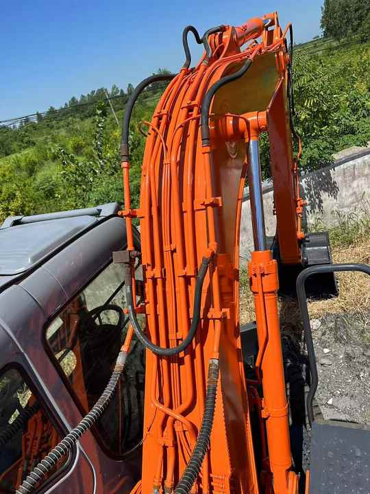 Leasing  Used Wheel Excavator Hitachi ZX 130W Made in Japan 13ton Hitachi Zx130w Wheel Excavator Price Used Hitachi Zx130 Excavator SALE Used Wheel Excavator Hitachi ZX 130W Made in Japan 13ton Hitachi Zx130w Wheel Excavator Price Used Hitachi Zx130 Excavator SALE: obrázok 6
