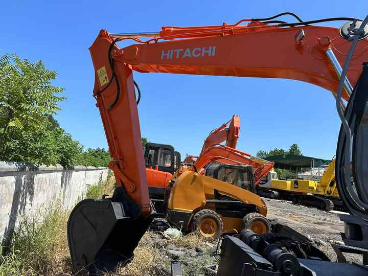 Used Wheel Excavator Hitachi ZX 130W Made in Japan 13ton Hitachi Zx130w Wheel Excavator Price Used Hitachi Zx130 Excavator SALE - Rýpadlo: obrázok 3 Used Wheel Excavator Hitachi ZX 130W Made in Japan 13ton Hitachi Zx130w Wheel Excavator Price Used Hitachi Zx130 Excavator SALE - Rýpadlo: obrázok 3