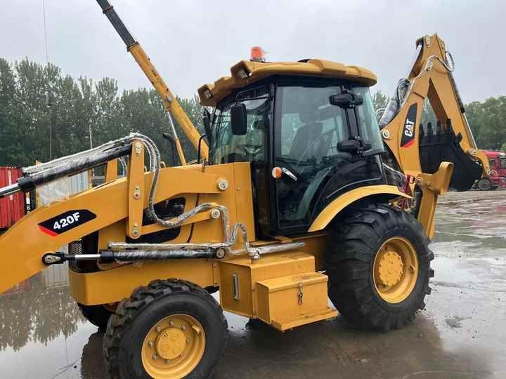 Used Wheel Loader CAT420F Caterpillar 420F Construction Machinery Mini Wheel Skid Steer Loader in Stock - Kolesový nakladač: obrázok 2 Used Wheel Loader CAT420F Caterpillar 420F Construction Machinery Mini Wheel Skid Steer Loader in Stock - Kolesový nakladač: obrázok 2