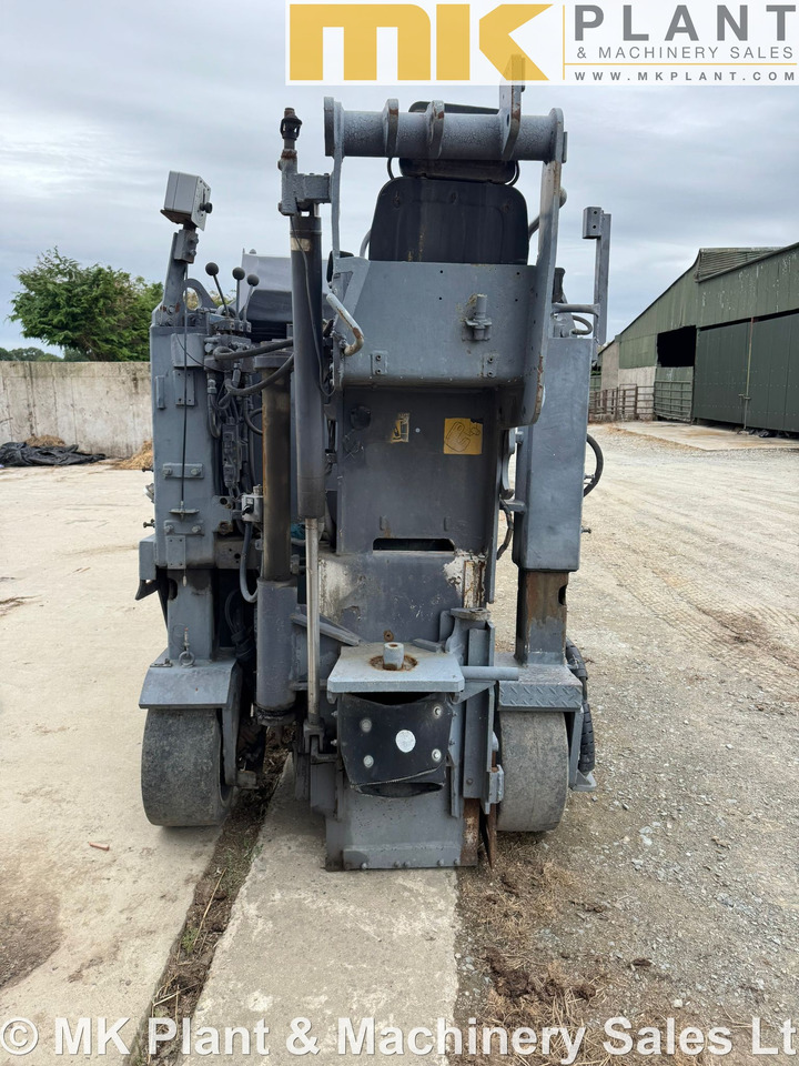 WIRTGEN W500 - Cestná fréza: obrázok 4 WIRTGEN W500 - Cestná fréza: obrázok 4