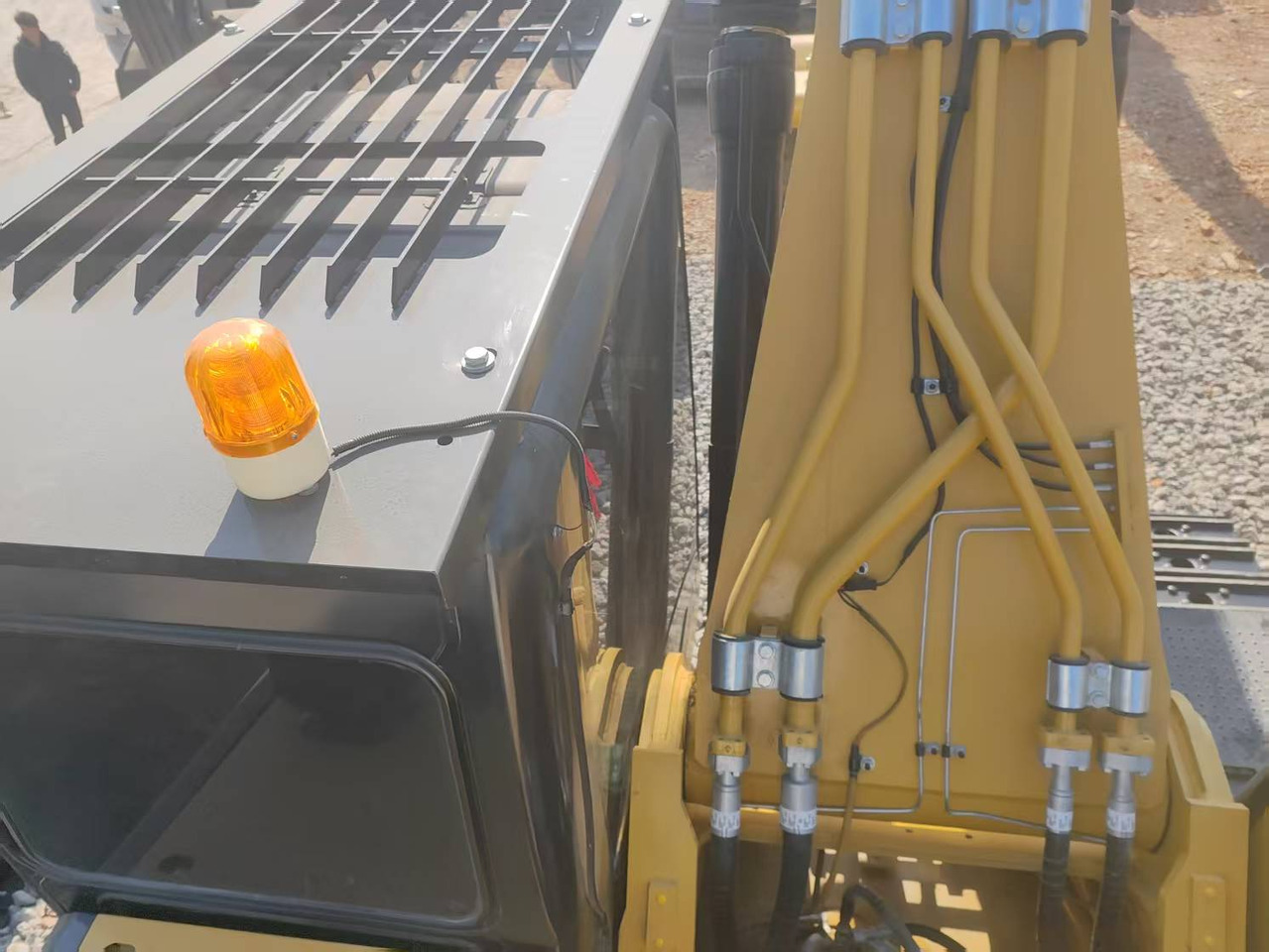 CATERPILLAR 340D - Pásové rýpadlo: obrázok 4 CATERPILLAR 340D - Pásové rýpadlo: obrázok 4