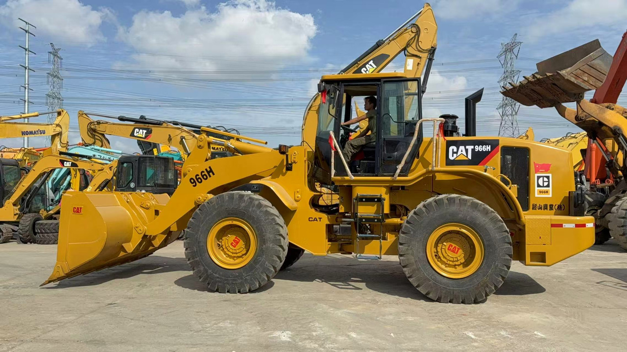 CATERPILLAR 966H - Kolesový nakladač: obrázok 2 CATERPILLAR 966H - Kolesový nakladač: obrázok 2