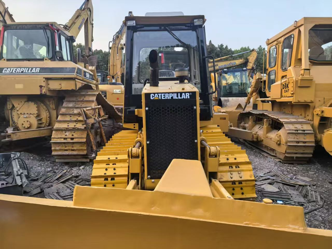CATERPILLAR D3C - Buldozér: obrázok 4 CATERPILLAR D3C - Buldozér: obrázok 4