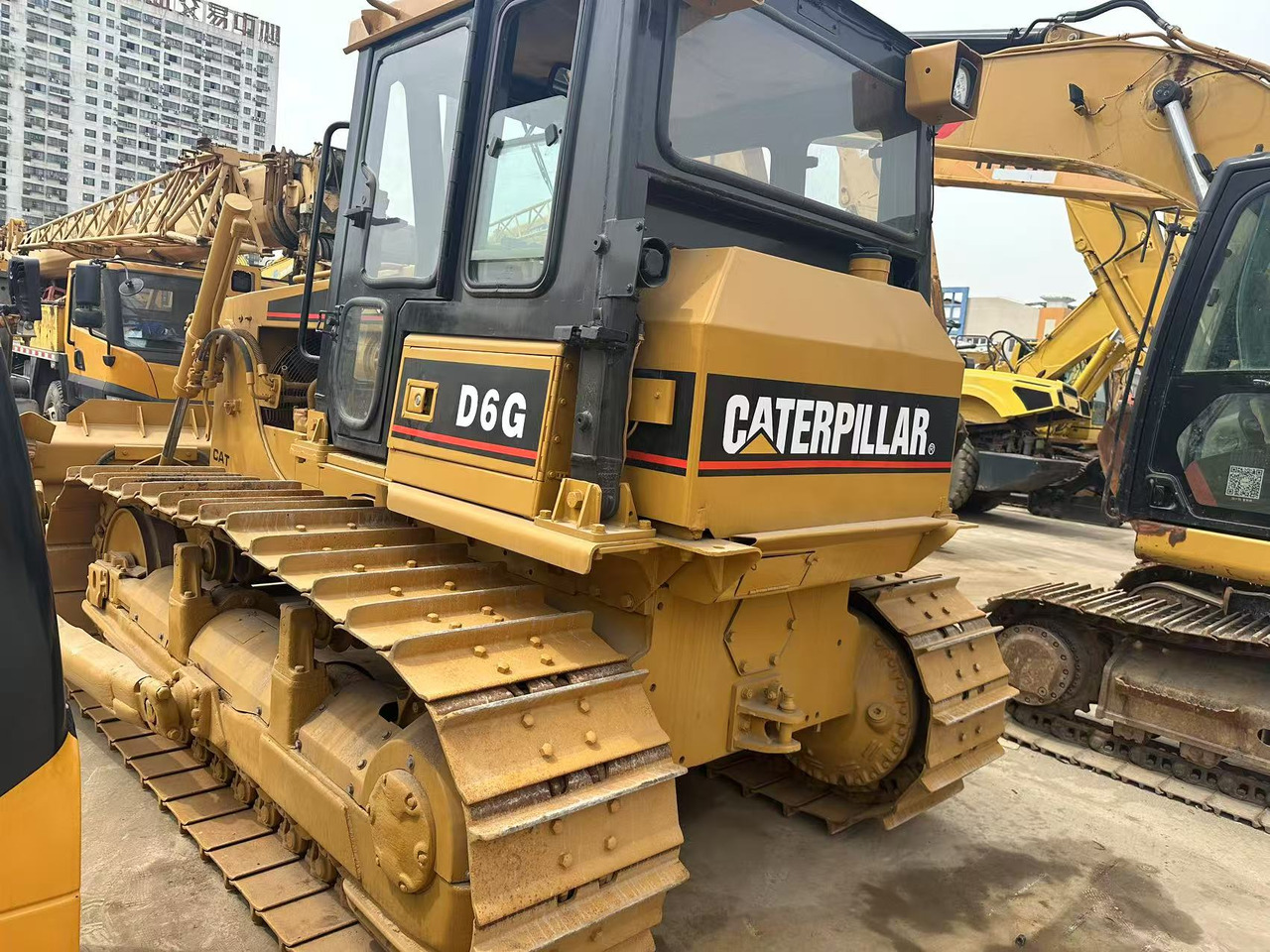CATERPILLAR D6G - Buldozér: obrázok 2 CATERPILLAR D6G - Buldozér: obrázok 2