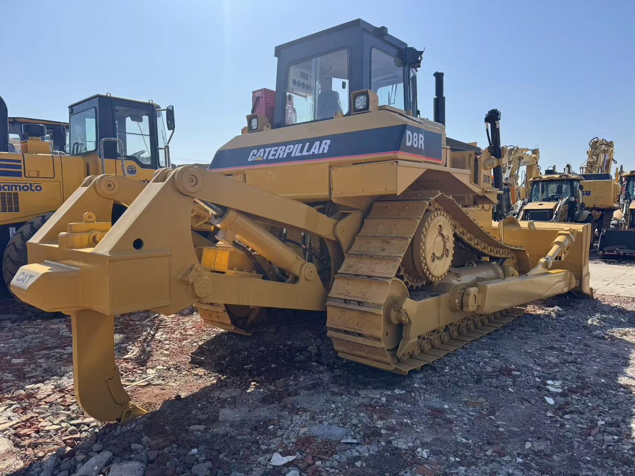 CATERPILLAR D8R - Buldozér: obrázok 4 CATERPILLAR D8R - Buldozér: obrázok 4