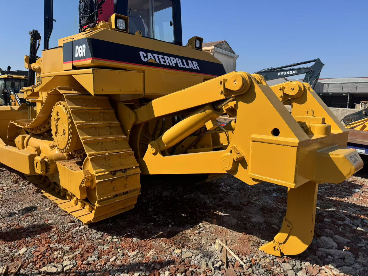 CATERPILLAR D8R - Buldozér: obrázok 3 CATERPILLAR D8R - Buldozér: obrázok 3