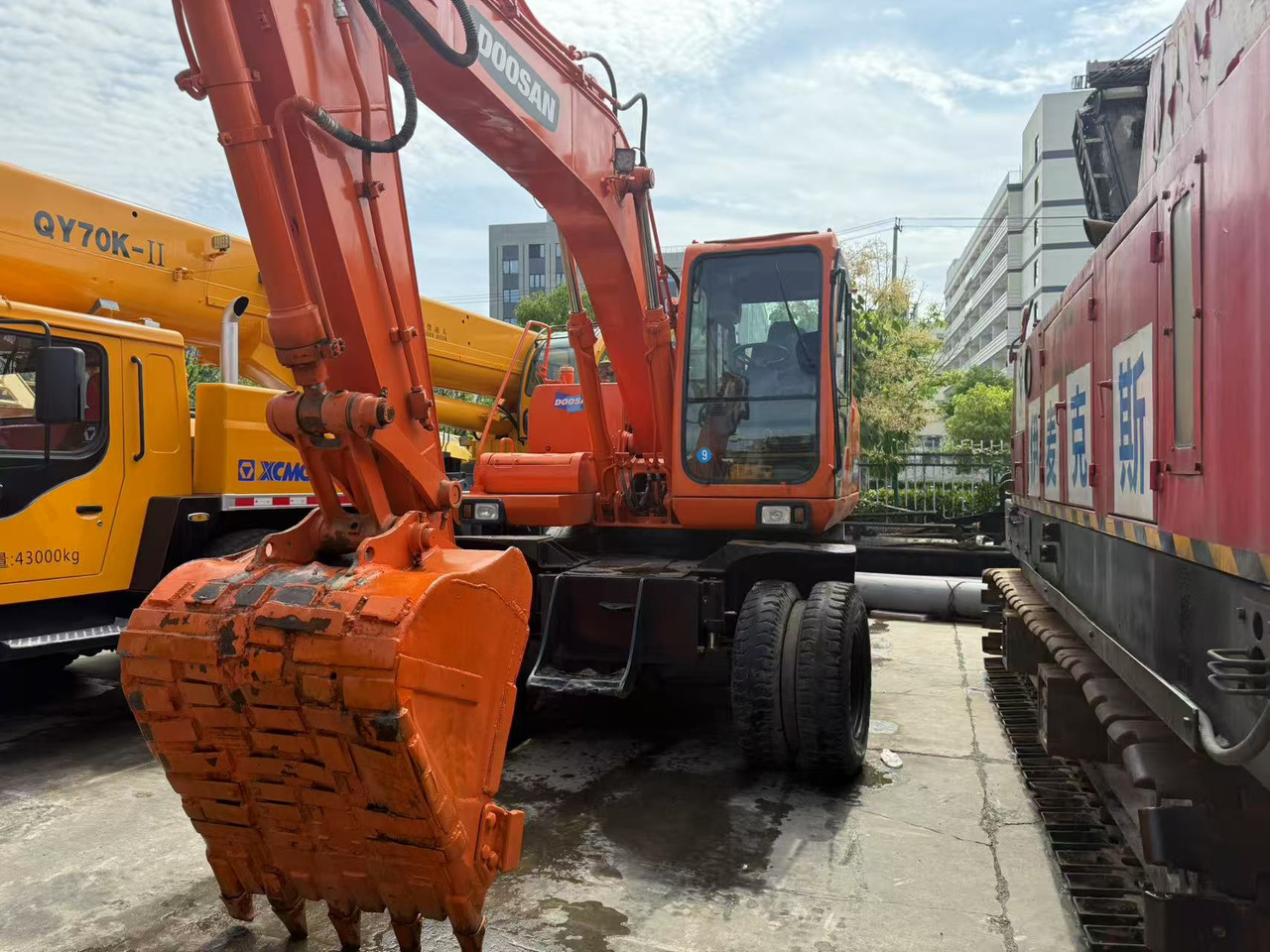 DOOSAN DH150W-7 - Kolesové rýpadlo: obrázok 1 DOOSAN DH150W-7 - Kolesové rýpadlo: obrázok 1