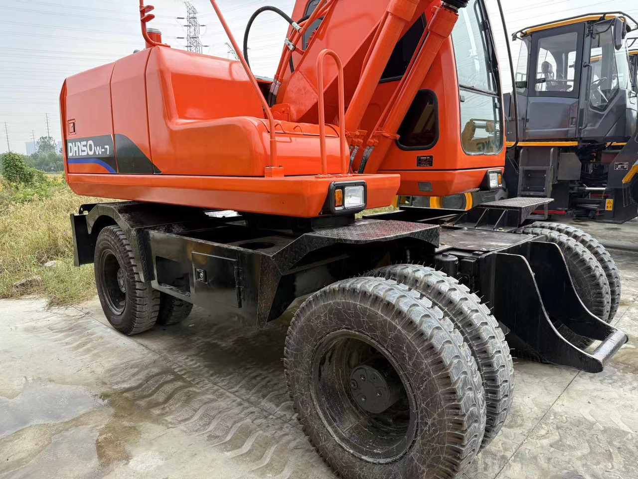 DOOSAN DH150W-7 - Kolesové rýpadlo: obrázok 4 DOOSAN DH150W-7 - Kolesové rýpadlo: obrázok 4